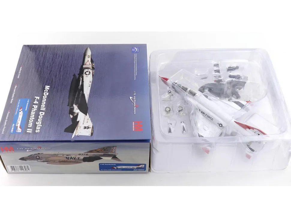 McDonnell Douglas F-4E Phantom II Fighter-Bomber Aircraft "Thunderbirds No.1 Plane, 1973/74 Season" United States Air Force "Air Power Series" 1/72 Diecast Model by Hobby Master