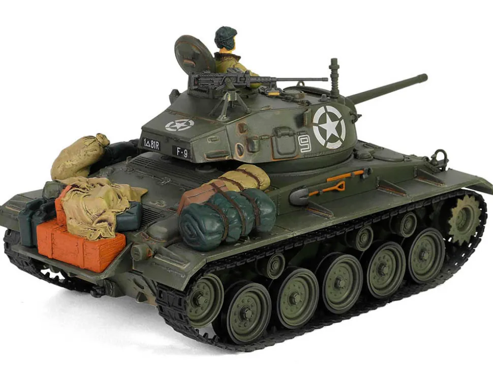 M24 Chaffee Light Tank "8th Armored Division, 36th Tank Batallion, Rheinberg, Germany, World War II" (1945) United States Army "Armoured Fighting Vehicle" Series 1/32 Diecast Model by Forces of Valor