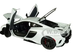 McLaren 675LT Silica White 1/18 Model Car Autoart 76046