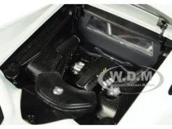 McLaren 675LT Silica White 1/18 Model Car Autoart 76046