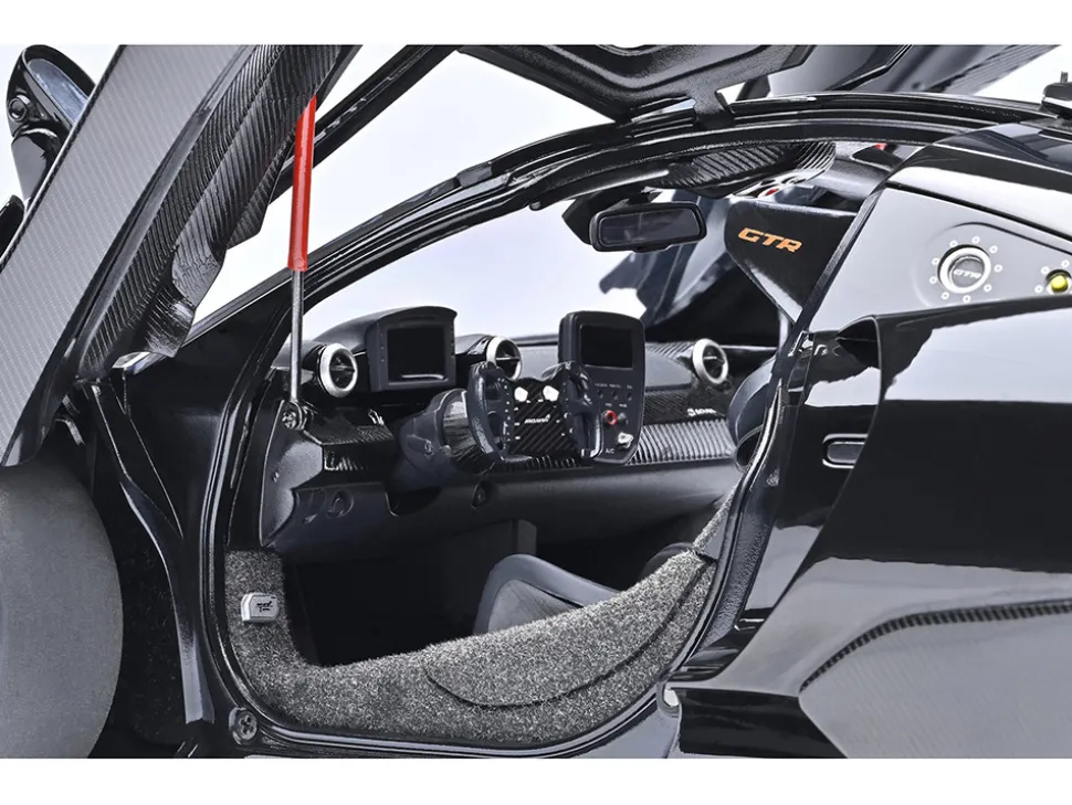 McLaren Senna GTR Onyx Black 1/18 Model Car by Autoart
