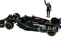Mercedes-AMG F1 W14 E Performance #44 Lewis Hamilton "Petronas" Formula One F1 "World Championship" (2023) with Driver Figure "Race" Series 1/24 Diecast Model Car by Bburago