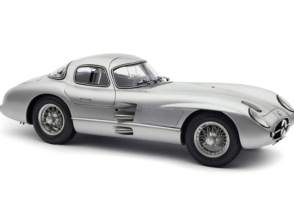 1955 Mercedes Benz 300 SLR Uhlenhaut Coupe Silver with Blue Interior 1/18 Diecast Model Car CMC M-243