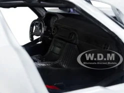 Mercedes-Benz SLS AMG GT3 #7 White GT Racing Series 1/24 Diecast Model Car Motormax 73772w
