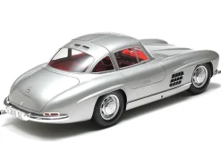Model Kit Mercedes-Benz 300SL Gullwing 1/24 Scale Model by Tamiya