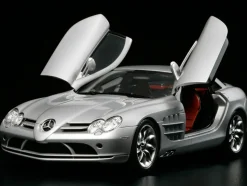 Model Kit Mercedes-Benz SLR McLaren 1/24 Scale Model by Tamiya
