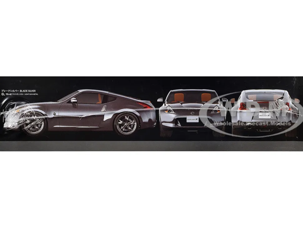 Model Kit Nissan 370Z (Fairlady Z) 1/24 Scale Model by Tamiya