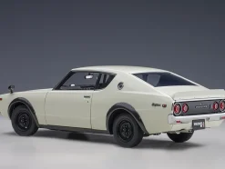 Nissan Skyline 2000GT-R KPGC110 RHD Right Hand Drive White 1/18 Model Car Autoart 77472