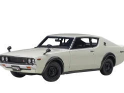Nissan Skyline 2000GT-R KPGC110 RHD Right Hand Drive White 1/18 Model Car Autoart 77472
