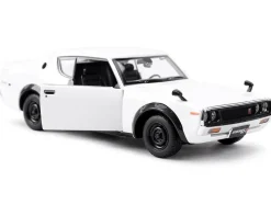 1973 Nissan Skyline 2000GT-R KPGC110 White Special Edition Series 1/24 Diecast Model Car Maisto 31528