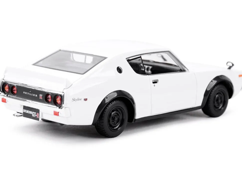 1973 Nissan Skyline 2000GT-R KPGC110 White Special Edition Series 1/24 Diecast Model Car Maisto 31528