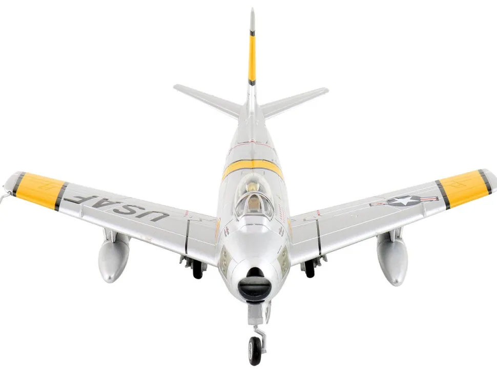 North American F-86E Sabre Fighter Aircraft "51-2752, Colonel George Andrew Davis Jr., 4th FIG, 334th FIS" (1952) United States Air Force "Air Power Series" 1/72 Diecast Model by Hobby Master