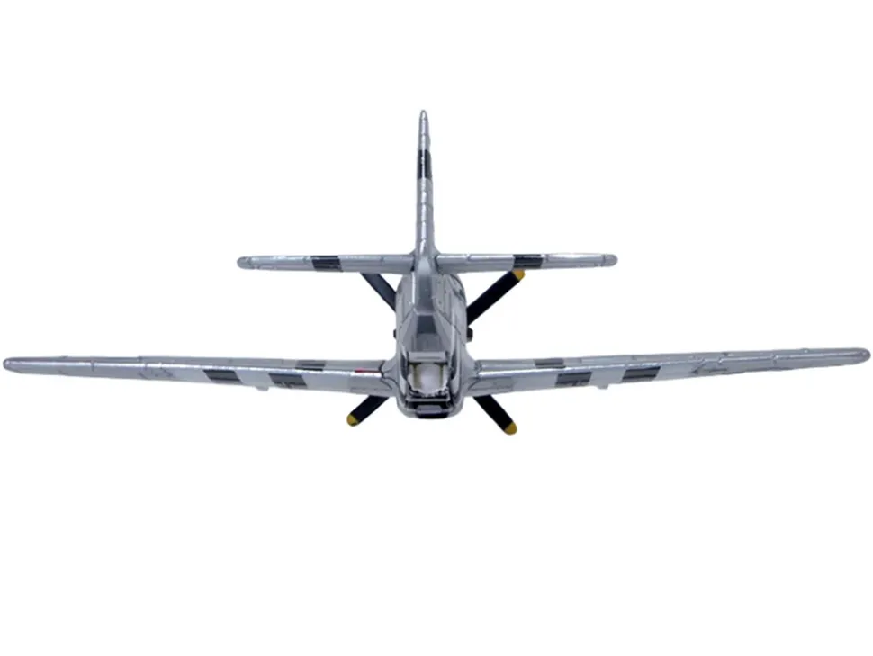North American P-51D Mustang Fighter Aircraft "Captain Donald Emerson, 336th Fighter Squadron, 4th Fighter Group, 8th AF, Debden, England" (1944) United States Army Air Forces "Oxford Aviation" Series 1/72 Diecast Model Airplane by Oxford Diecast