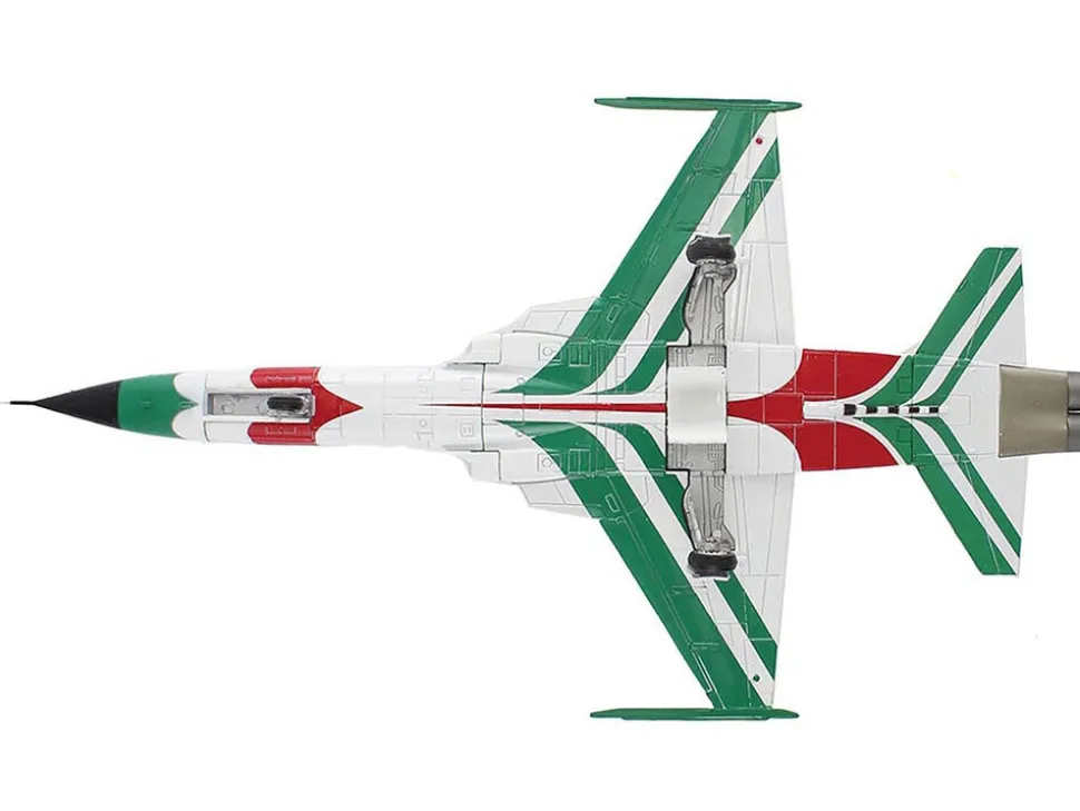 Northrop F-5E Tiger II Aircraft "#1-8, 3-7099, IIAF Golden Crown" Imperial Iranian Air Force "Air Power Series" 1/72 Diecast Model by Hobby Master