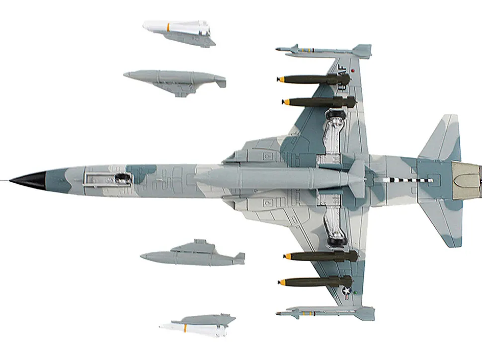 Northrop F-5F Tiger II Aircraft "58th Tactical Training Wing, Williams Air Force Base" United States Air Force "Air Power Series" 1/72 Diecast Model by Hobby Master
