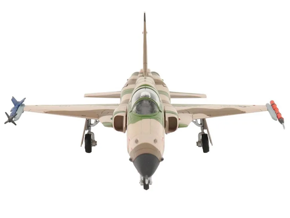 Northrop F-5N Tiger II Aircraft "Red 117, 761533, Adversary Fighter, VFC-111 Sundowners" United States Navy "Air Power Series" 1/72 Diecast Model by Hobby Master