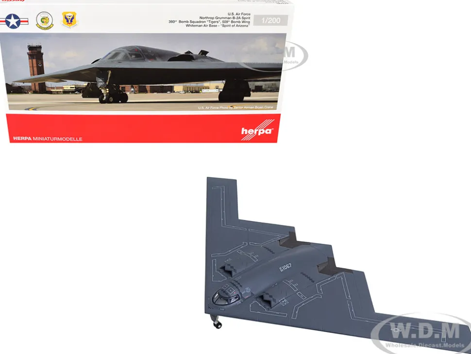 Northrop Grumman B-2A Spirit Stealth Bomber Aircraft "Spirit of Arizona, 393rd Bomb Squadron 'Tigers', 509th Bomb Wing, Whiteman Air Force Base" United States Air Force 1/200 Diecast Model Airplane by Herpa