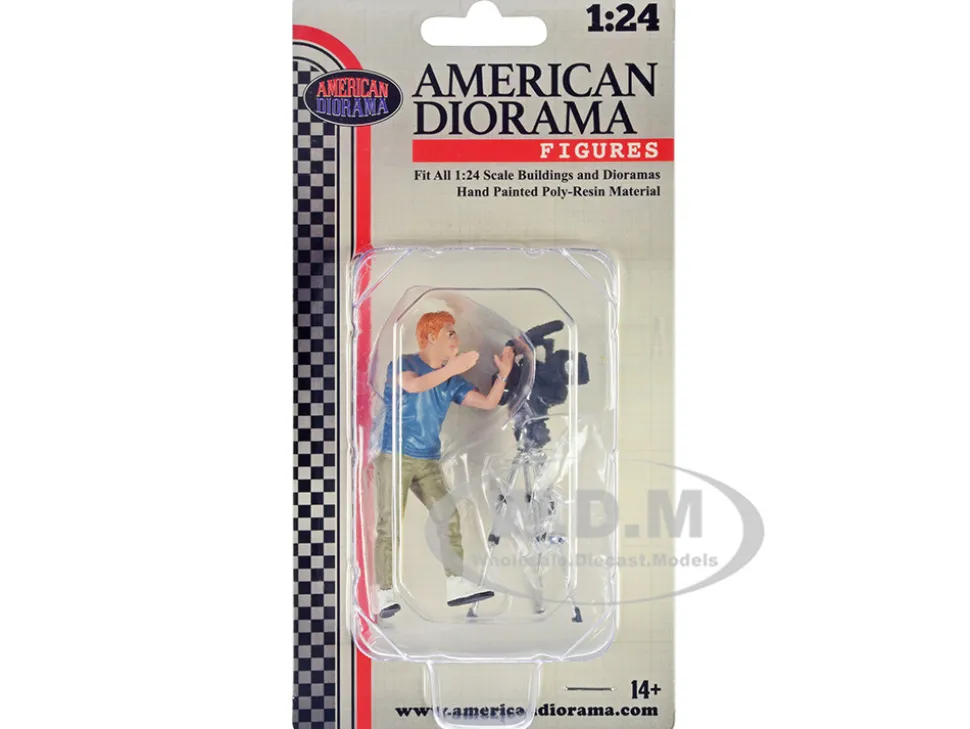 On Air Figure 5 with Standing Camera for 1/24 Scale Models American Diorama 24405