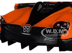 Pagani Huayra Roadster Orange 1/24 Diecast Model Car Motormax 79354