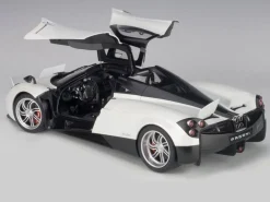 Pagani Huayra White 1/12 Model Car Autoart 12231