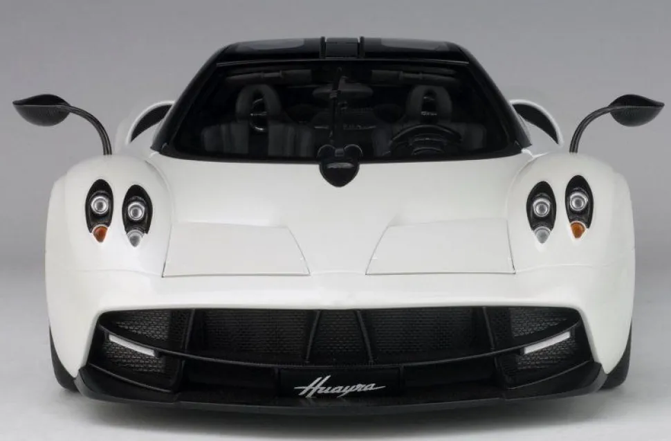 Pagani Huayra White 1/12 Model Car Autoart 12231