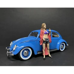 Partygoers Figurine VIII for 1/24 Scale Models American Diorama 38328