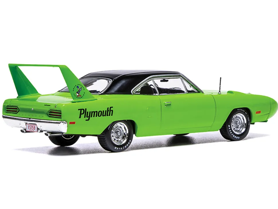 1970 Plymouth Road Runner Superbird Green with Black Vinyl Top 1/43 Diecast Model by IXO Models