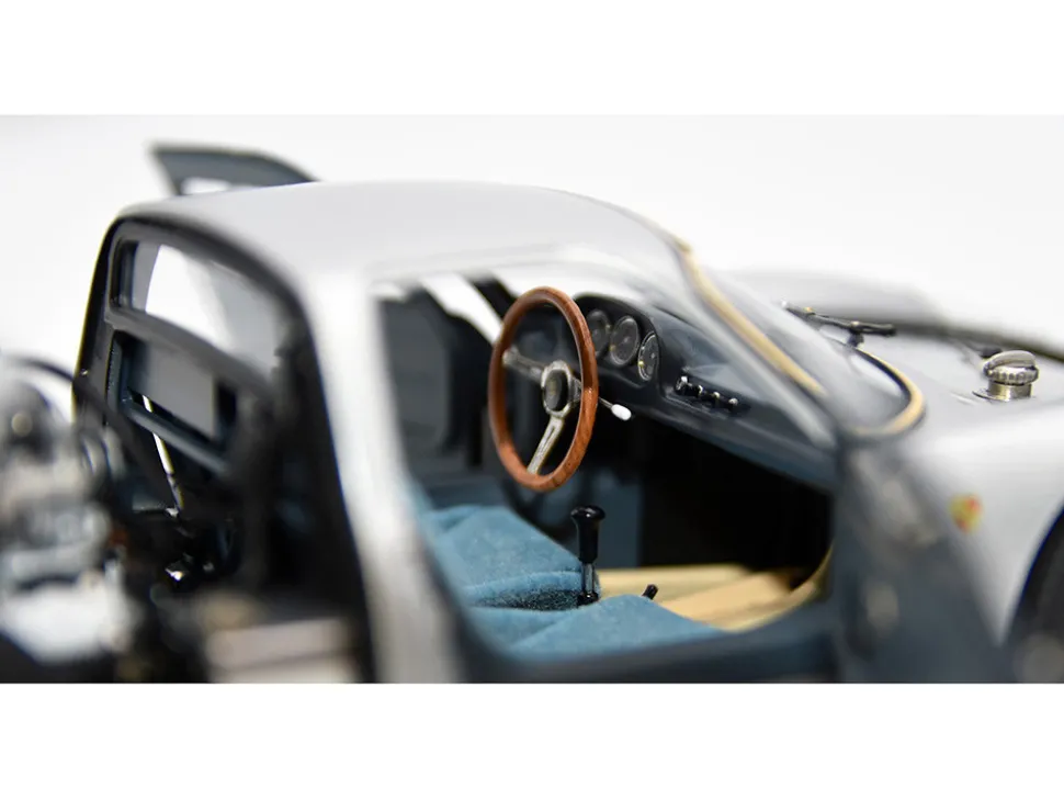 Porsche 904 Carrera GTS #86 Antonio Pucci - Colin Davis Winner "Targa Florio" (1964) Limited Edition 1/18 Diecast Model Car by CMC