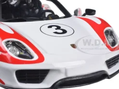 Porsche 918 Spyder Weissach #3 1/24 Diecast Model Car Bburago 28009