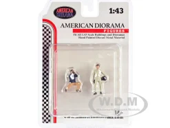 Race Day Two Diecast Figures Set 1 1/43 Scale Models American Diorama 38359