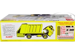 Skill 3 Model Kit Ford C-900 GarWood Refuse Garbage Truck Load-Packer 1/25 Scale Model AMT AMT1247