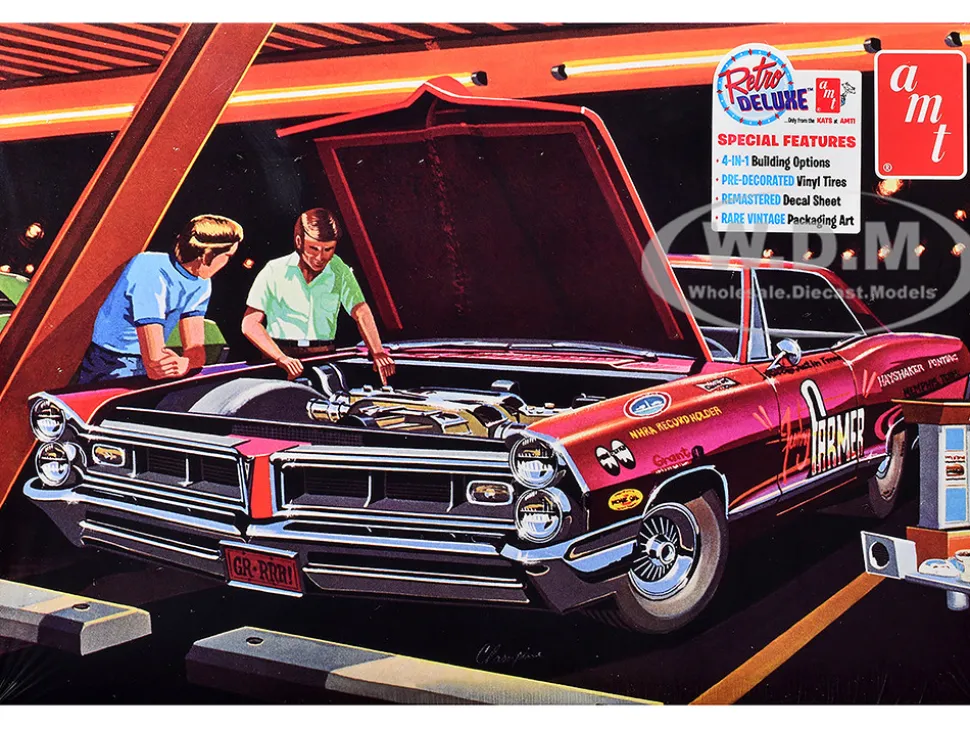 Skill 2 Model Kit 1965 Pontiac Grand Prix Show 'N' Go 1/25 Scale Model by AMT