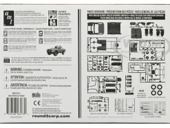 Skill 2 Model Kit 1992 Toyota 4x4 Pickup Truck 2023 1/20 Scale Model AMT AMT1425