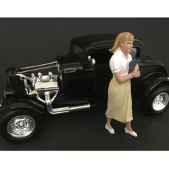 50's Style Figure VIII for 1:24 Scale Models by American Diorama 38258