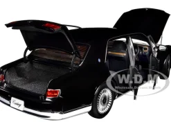Toyota Century RHD Right Hand Drive Black 1/18 Model Car Autoart 78762