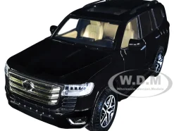 Toyota Land Cruiser Black Metallic 1/24 Diecast Model Car H08222BK