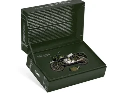 Triumph TR6 Trophy Motorcycle Dark Green Weathered The Great Escape 1963 Movie Diecast Model Corgi CC08501