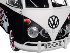 Volkswagen Type 2 T1 Delivery Van with Flames 1/24 Diecast Car Model Motormax 79566